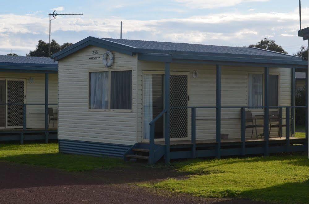 Holiday Lifestyle Henty Bay Portland Hotel Dutton Way Exterior photo